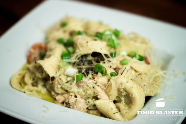 Tortellini in Sahnesoße mit Lachs Rezept - Food Blaster